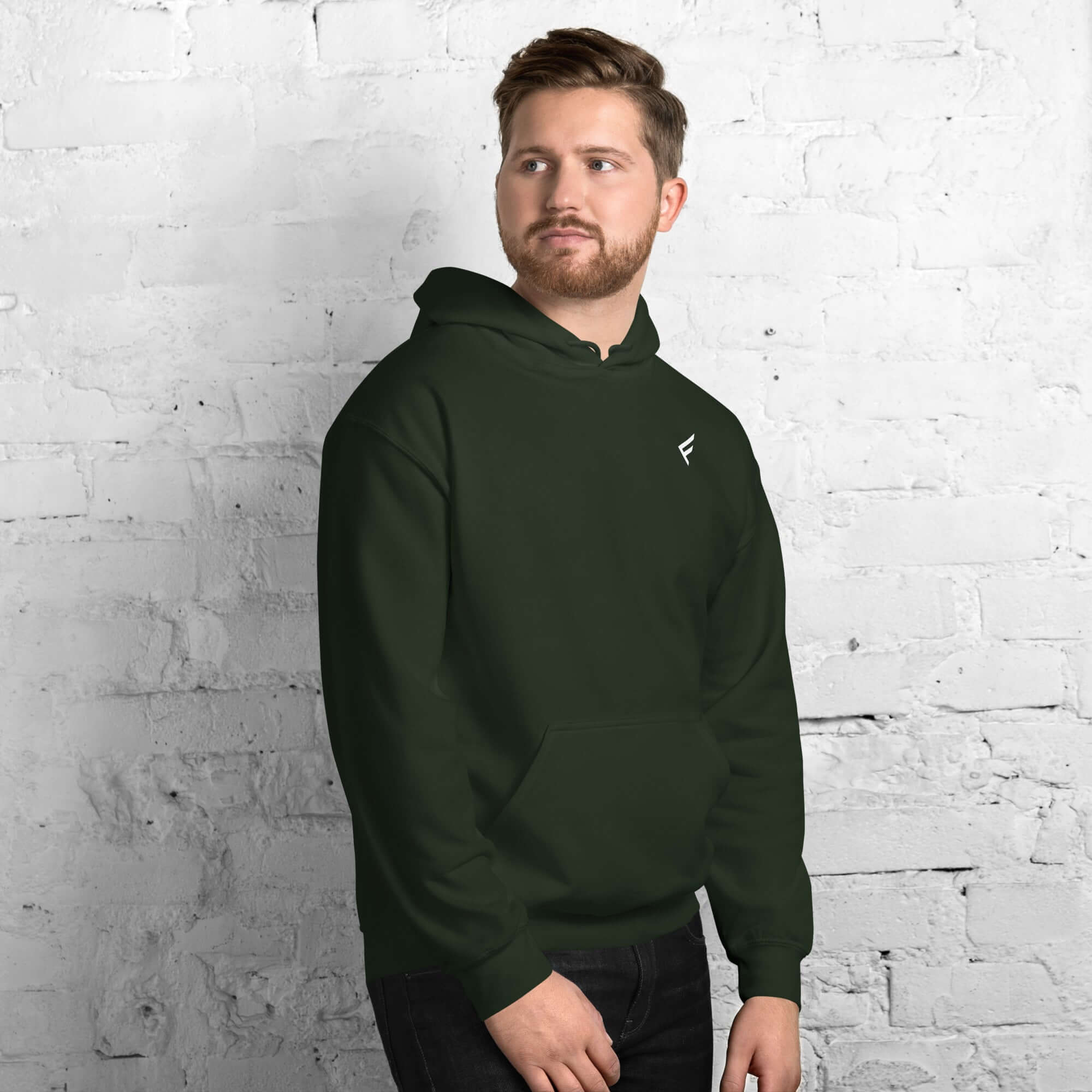 Men's hoodie from Core Collection in classic green with a simple logo, perfect for comfort and style.